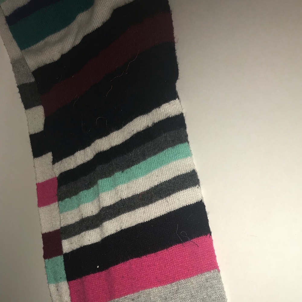 Scarf - Picture 2 of 3